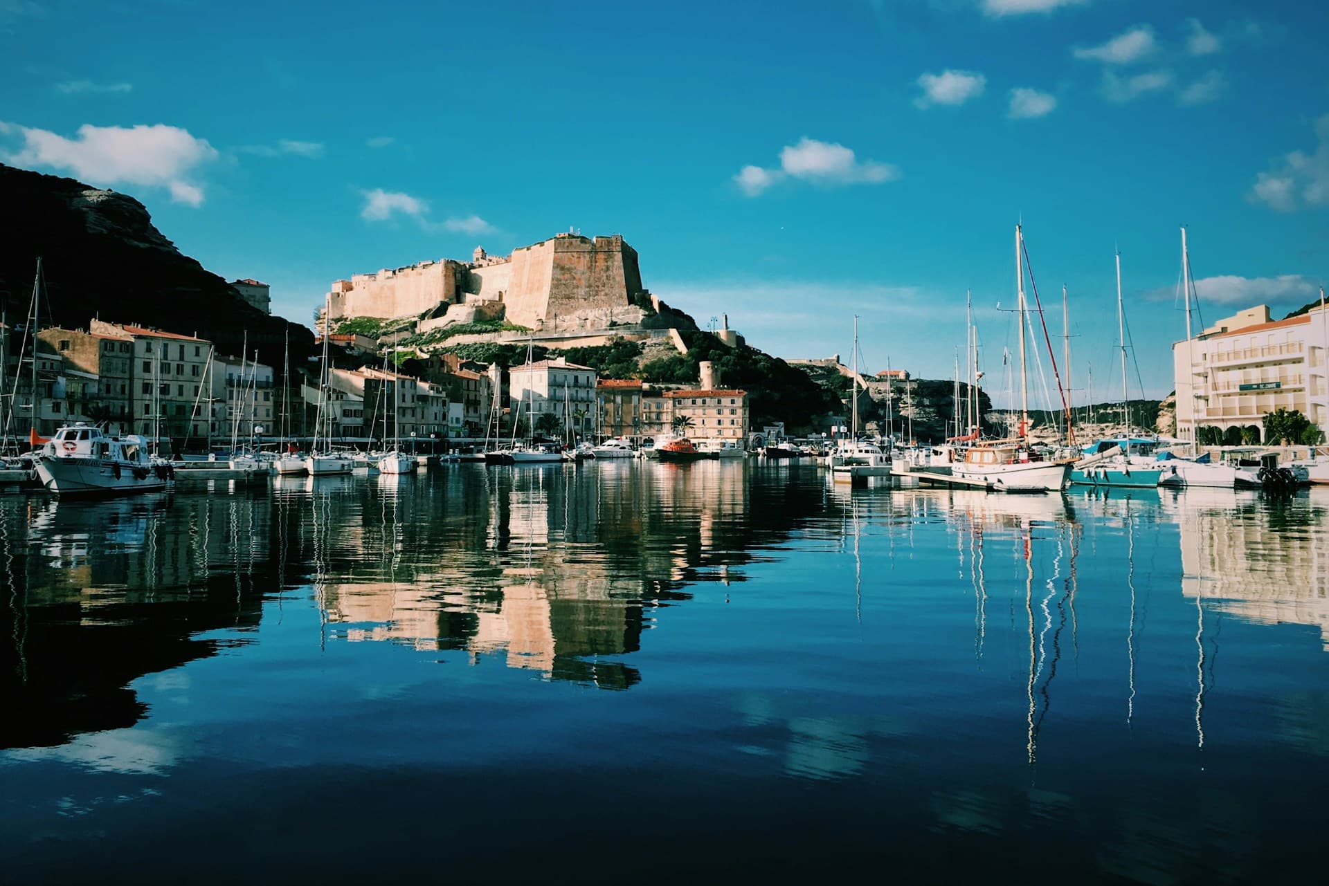 Capitainerie Port de Plaisance, Av. Sylvère Bohn, 20169 Bonifacio, France, Bonifacio